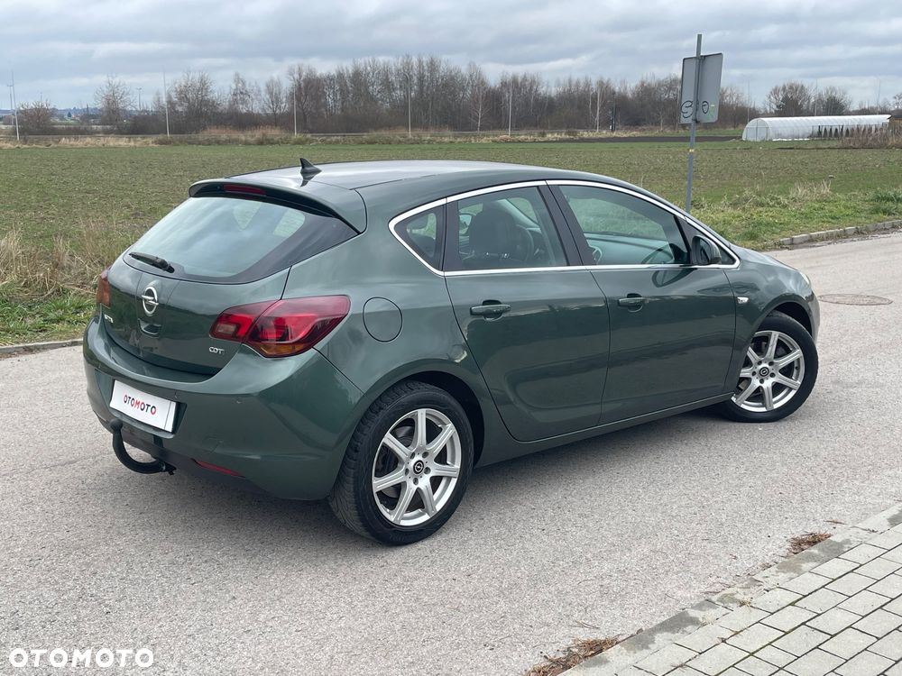 Opel Astra 1.7 CDTI Cosmo - 18