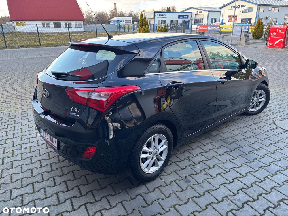 Hyundai i30 1.6 CRDi Style - 11