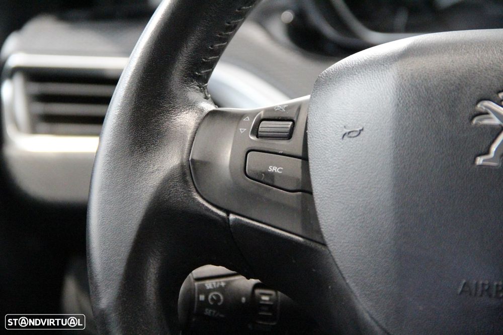 Peugeot 208 1.6 BlueHDi Style - 10