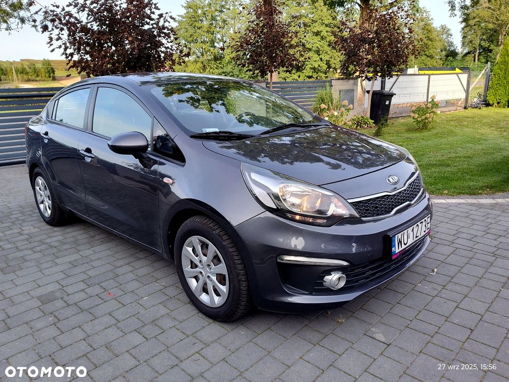 Kia Rio 1.2 L - 3