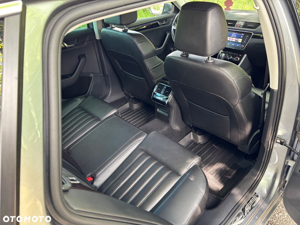 Skoda Superb 2.0 TDI SCR 4x4 L&K DSG - 12