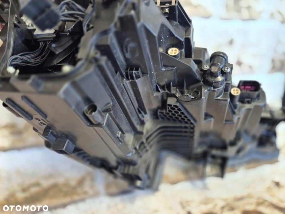 audi q8 24\'\' lift matrix led 4m8941039 lewa lampa europa - 14