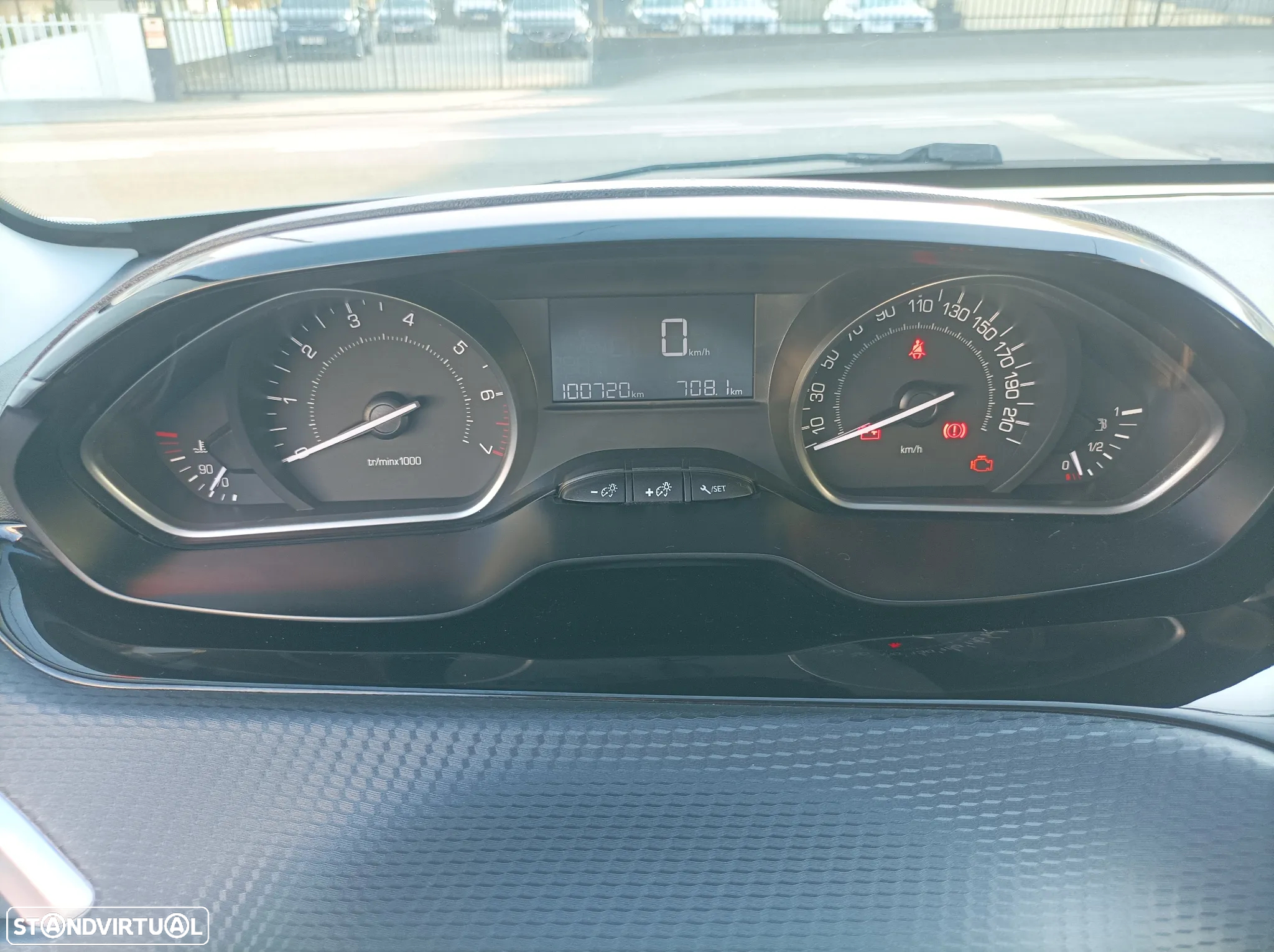 Peugeot 208 1.2 PureTech Style - 16