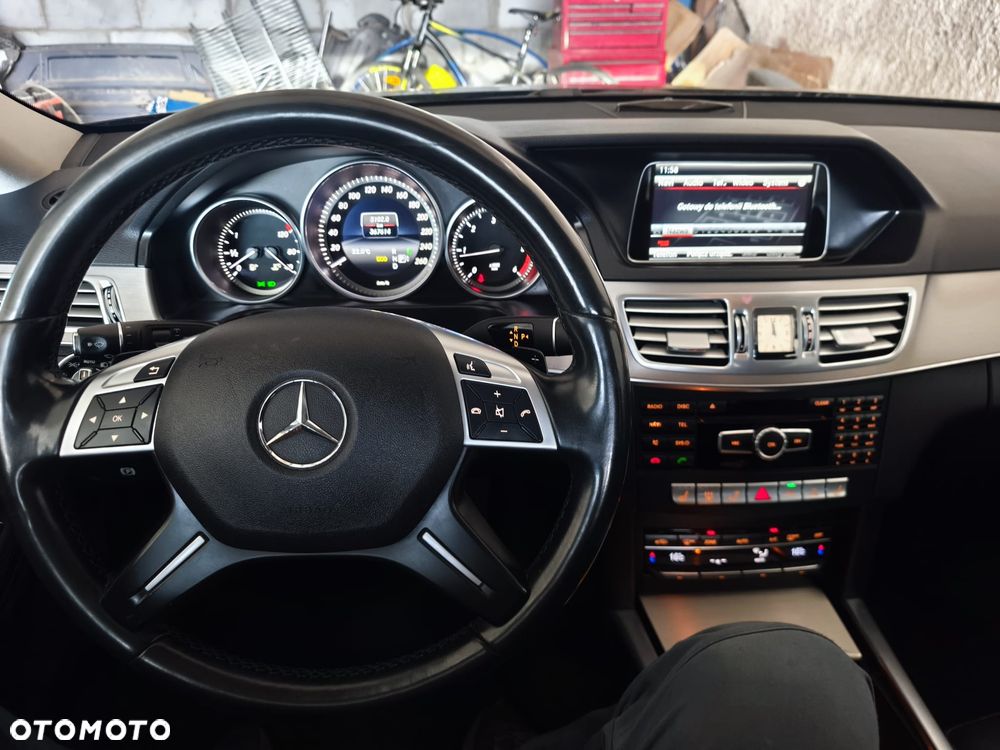 Mercedes-Benz Klasa E 250 CDI 4-Matic Avantgarde - 23