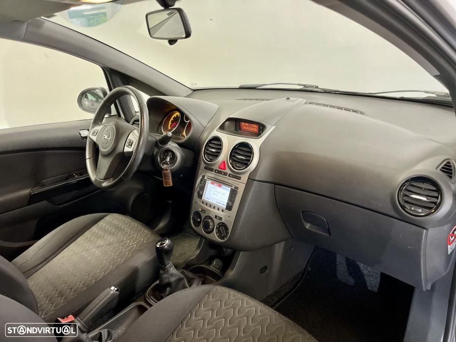 Opel Corsa 1.2 Go! FlexFuel - 20