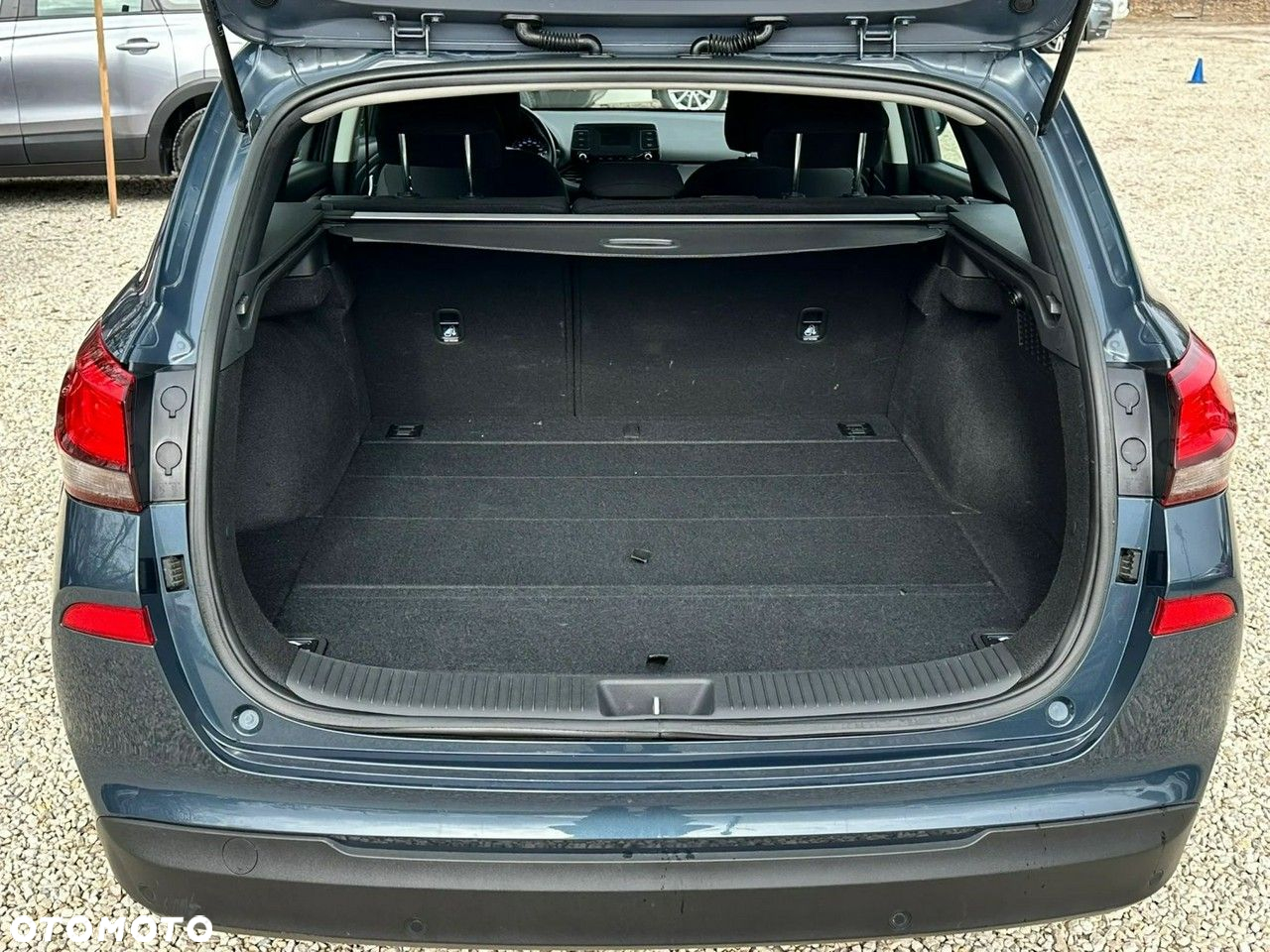 Hyundai i30 1.6 D Classic + - 13