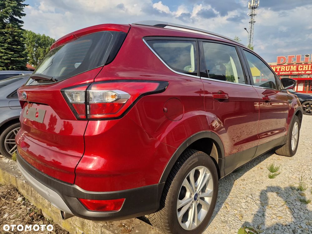 Ford Kuga 1.5 EcoBoost 2x4 Titanium - 3