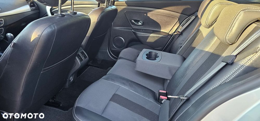 Renault Fluence 1.6 16V 110 Dynamique - 21