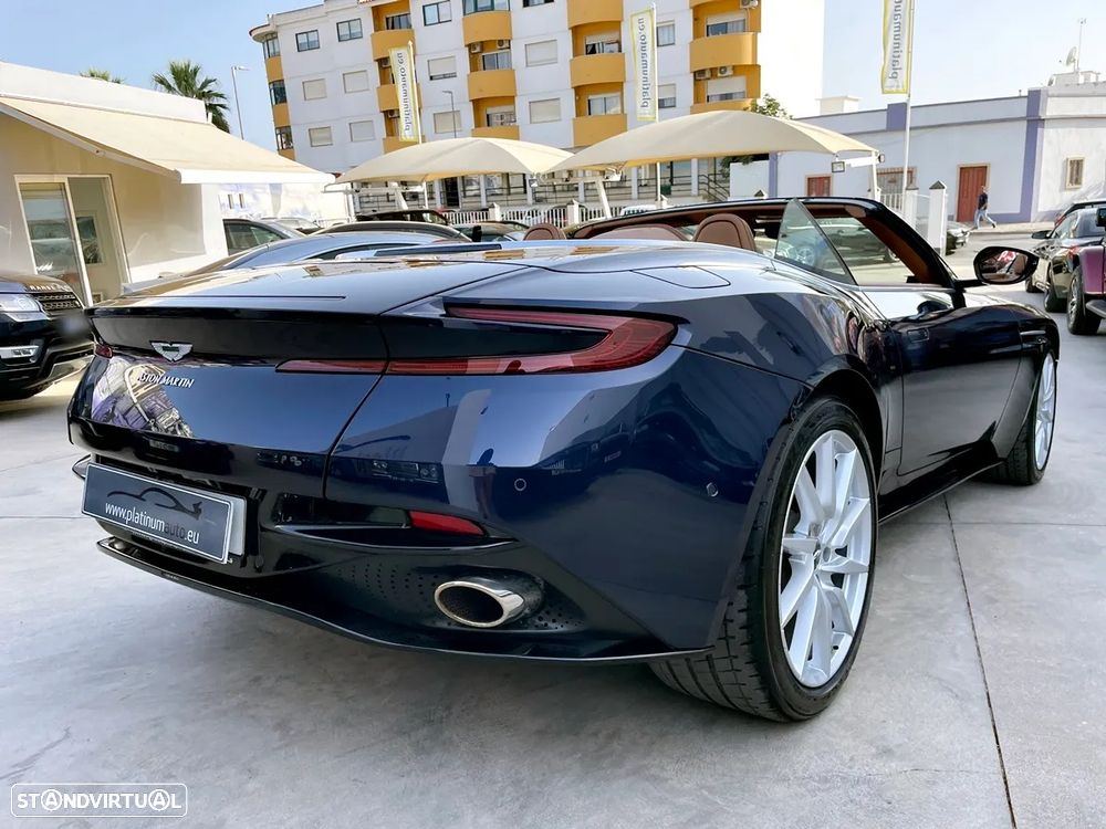 Aston Martin DB11 Coupé V8 Auto - 50