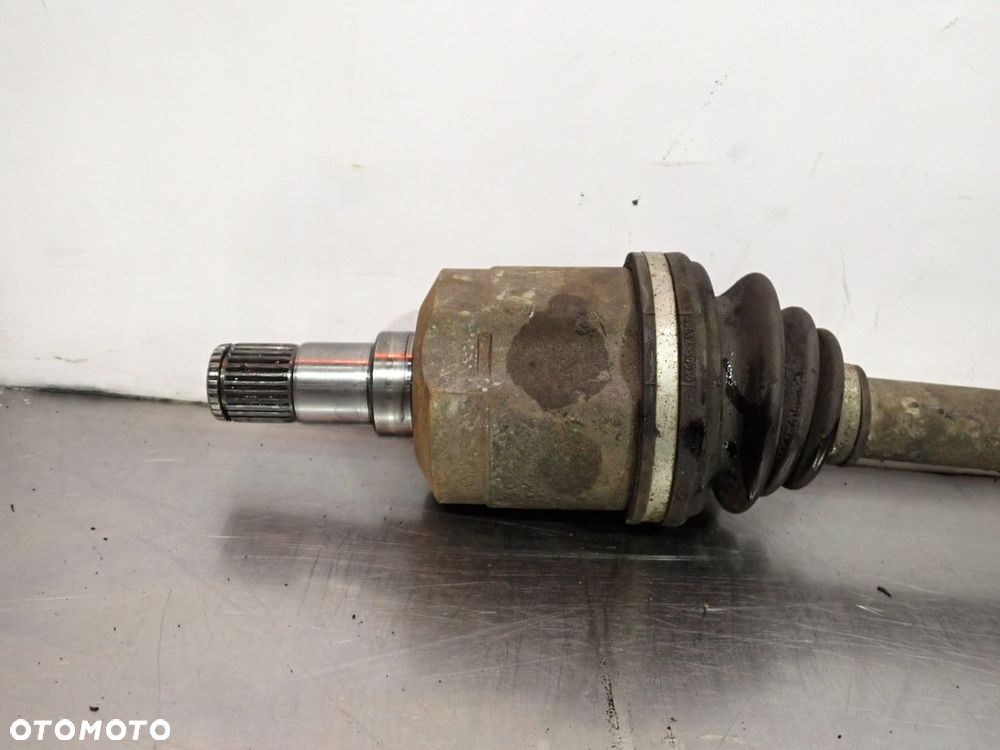 PÓŁOŚ PRAWA HYUNDAI TUCSON I - 5