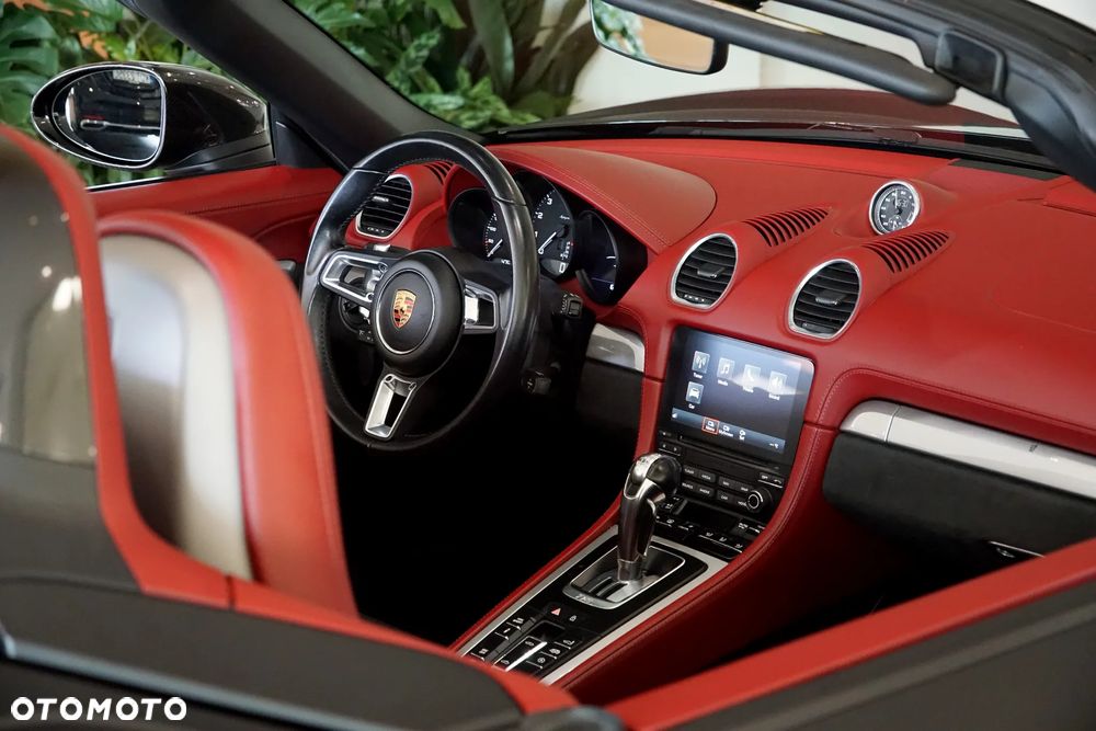 Porsche 718 Boxster Spyder PDK - 33