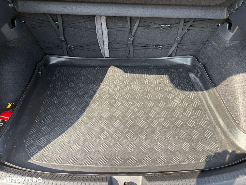 Volkswagen Taigo 1.0 TSI DSG Life - 38