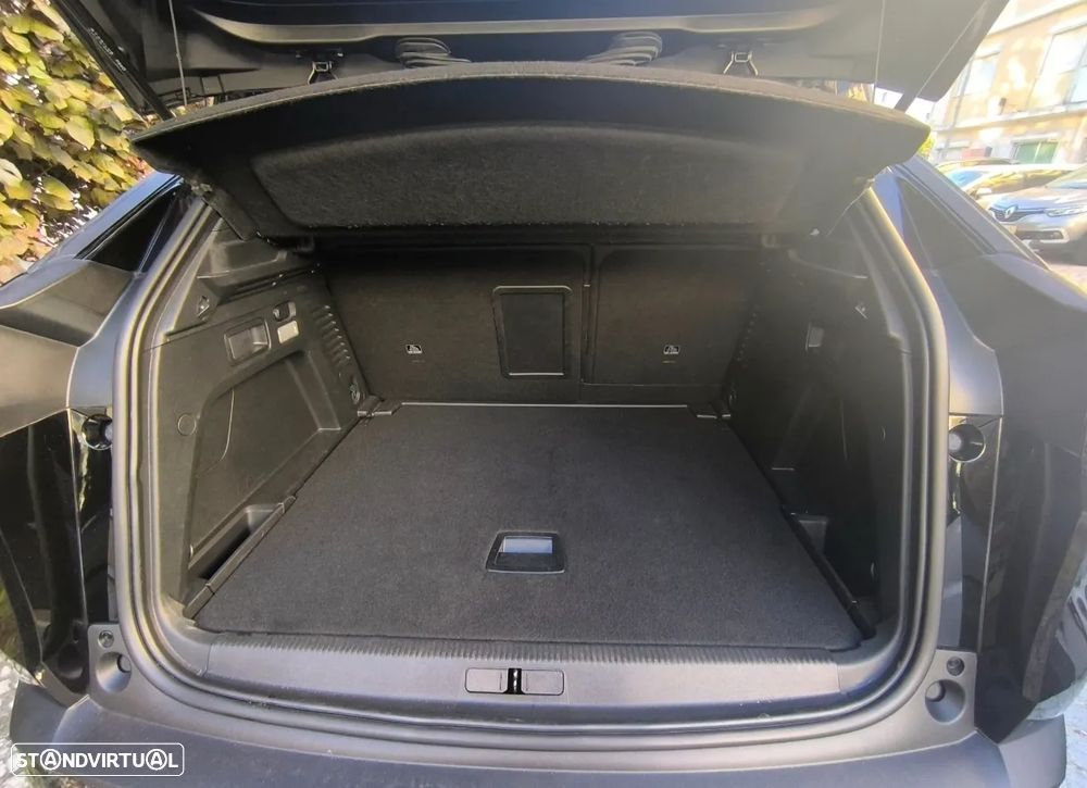 Peugeot 3008 1.5 BlueHDi Allure Pack EAT8 - 19
