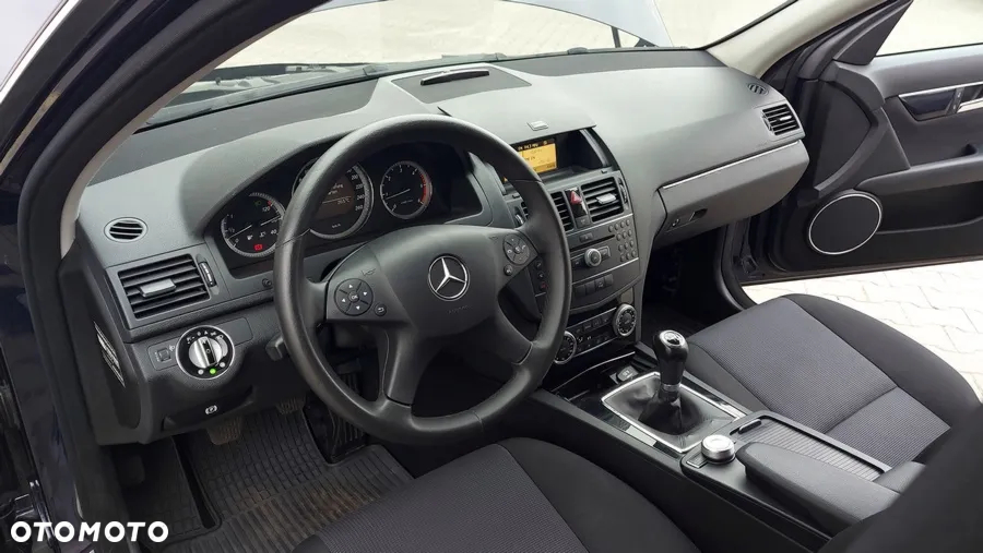Mercedes-Benz Klasa C 220 CDI Elegance - 12
