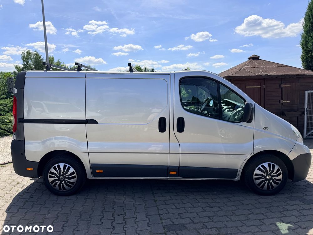 Opel Vivaro L1H1 2.7t - 8