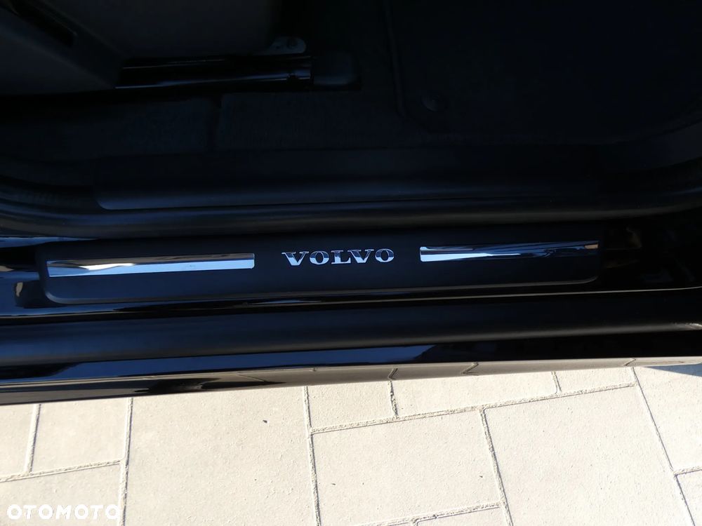Volvo XC 60 D5 AWD Momentum - 36