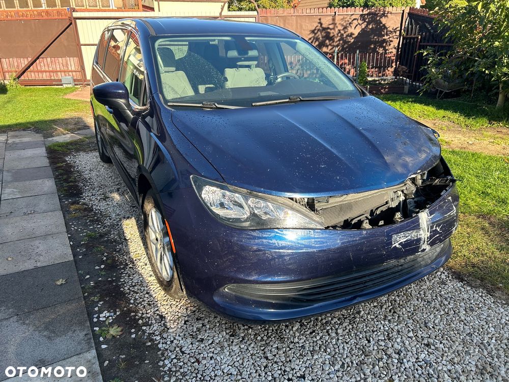 Chrysler Pacifica - 2