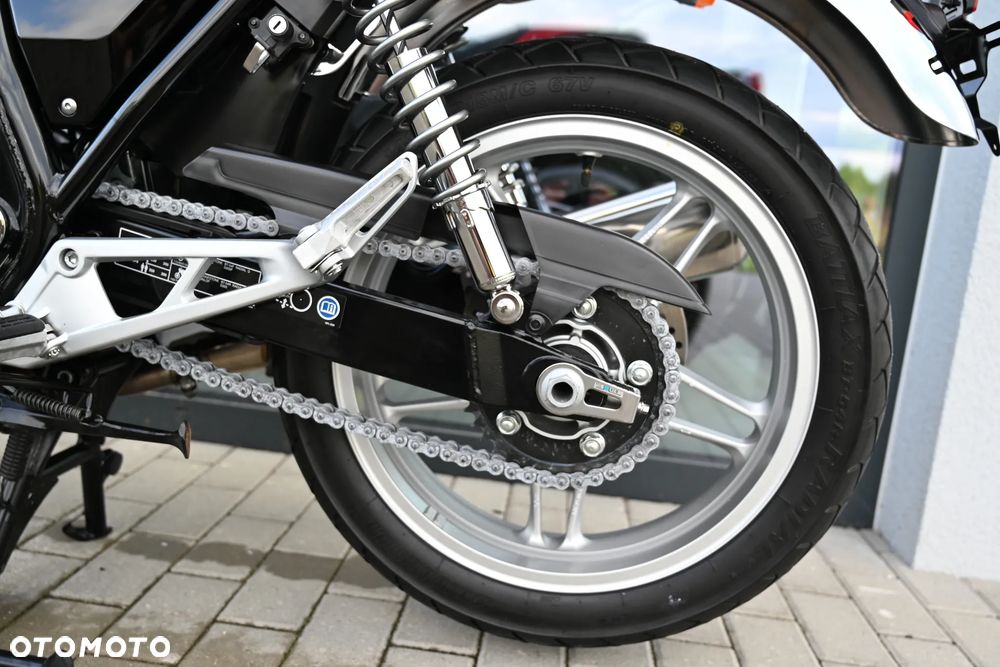Honda CB - 16