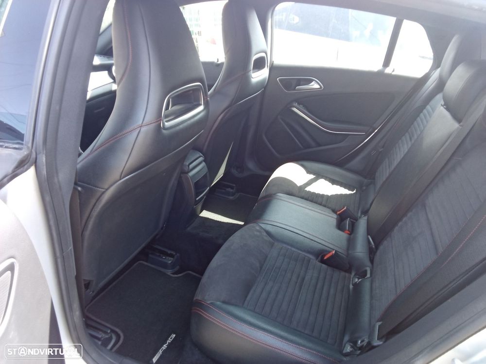 Mercedes-Benz CLA 180 d Shooting Brake AMG Line - 24