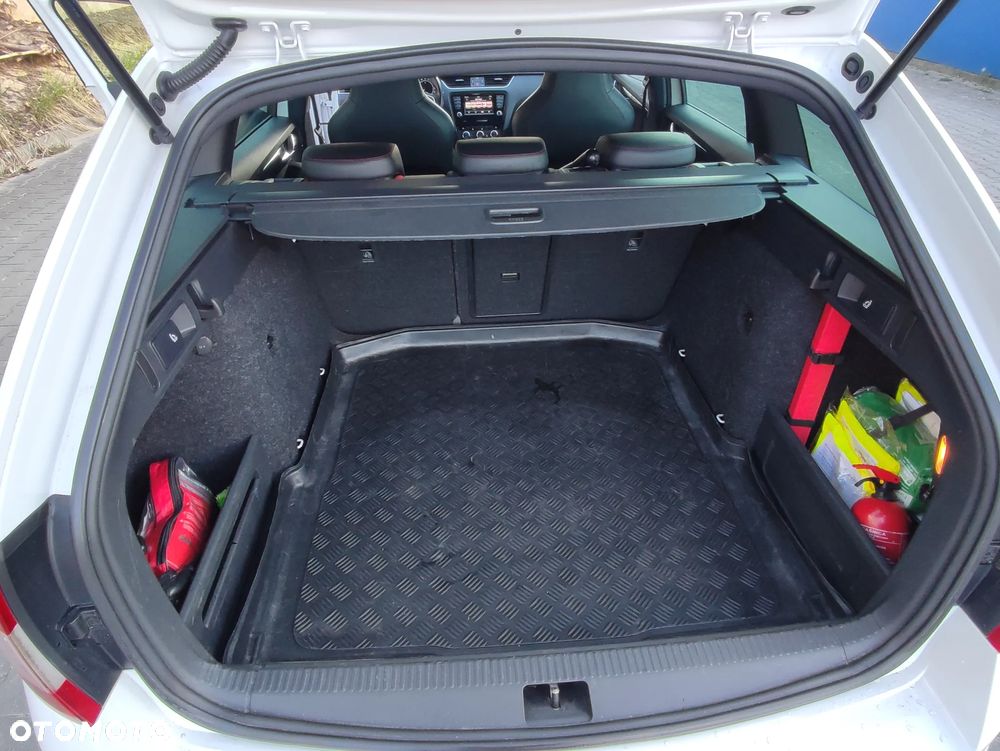 Skoda Octavia 2.0 TDI (Green tec) RS - 27