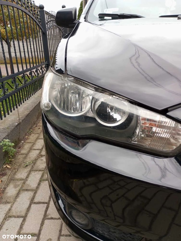 Mitsubishi Lancer 1.6 Inform - 10