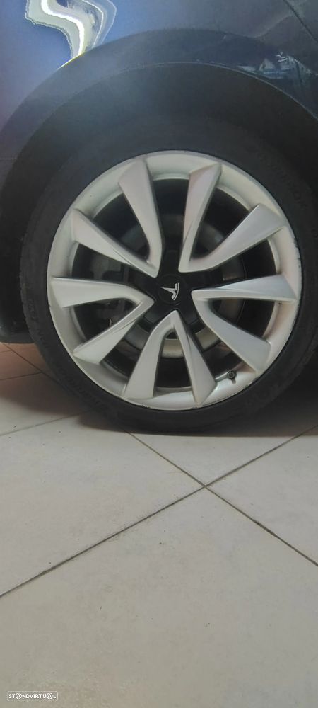 Tesla Model 3 Long-Range Dual Motor AWD - 5