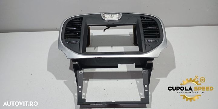 Consola bord cu grile ventilatie 68140770AA Lancia Thema 2 [2011 - 20 - 1