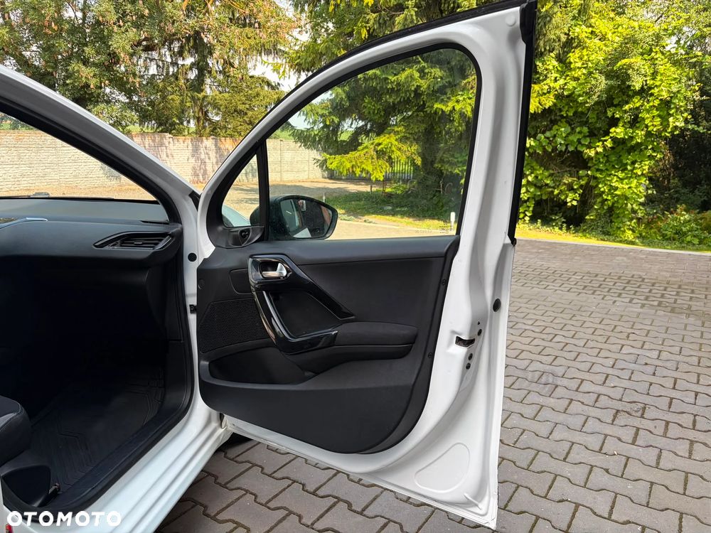 Peugeot 208 1.4 HDi Access - 17