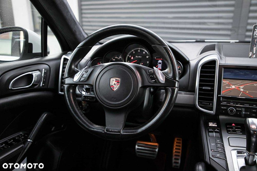 Porsche Cayenne - 12