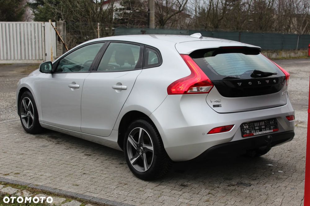 Volvo V40 D2 Momentum - 6
