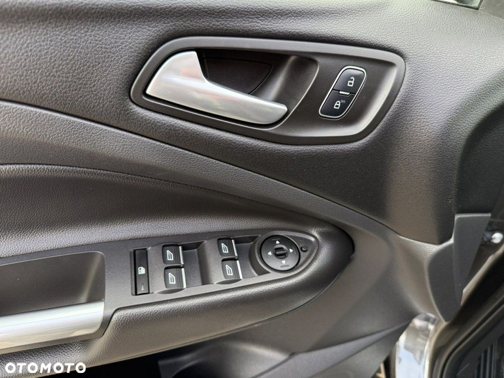 Ford Kuga 2.0 TDCi AWD ST-Line - 34