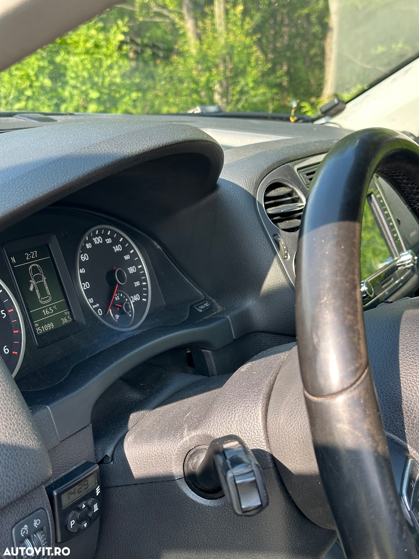 Volkswagen Tiguan 2.0 TDI 4Motion Trend & Fun - 8