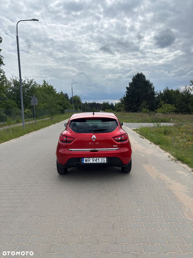 Renault Clio 1.2 16V Life - 9