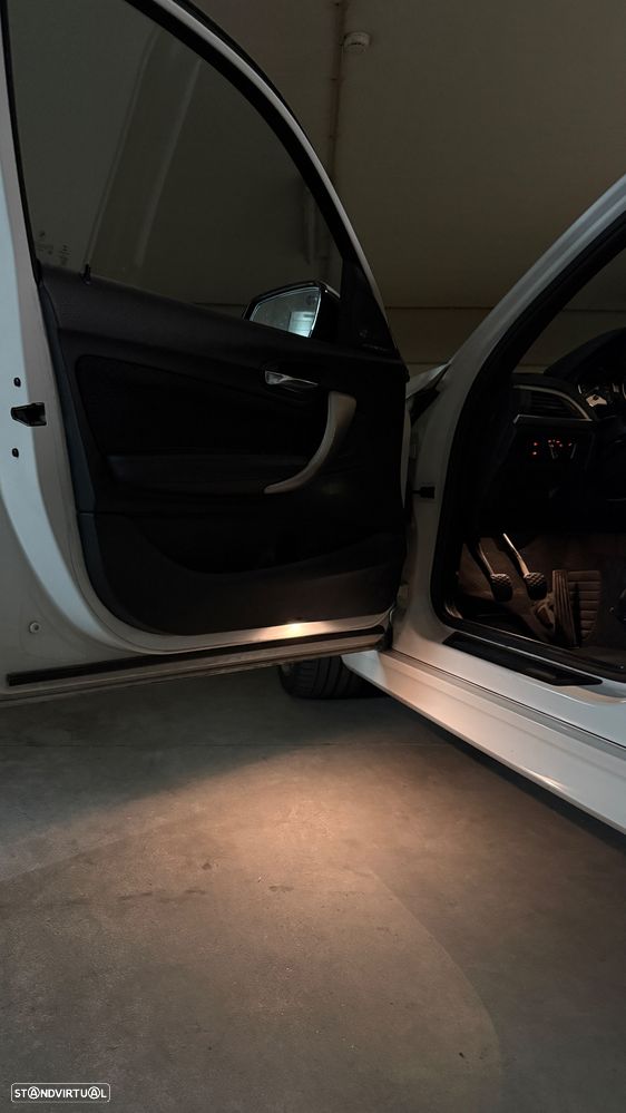 BMW 116 d Pack M - 18