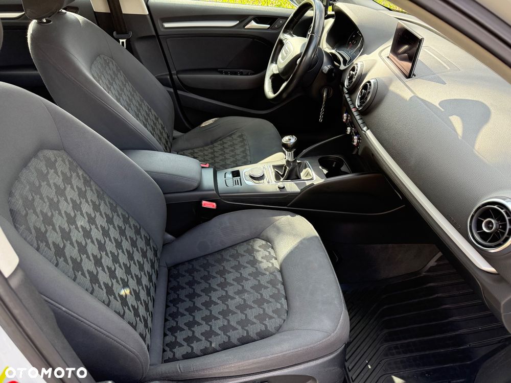 Audi A3 Sportback - 10