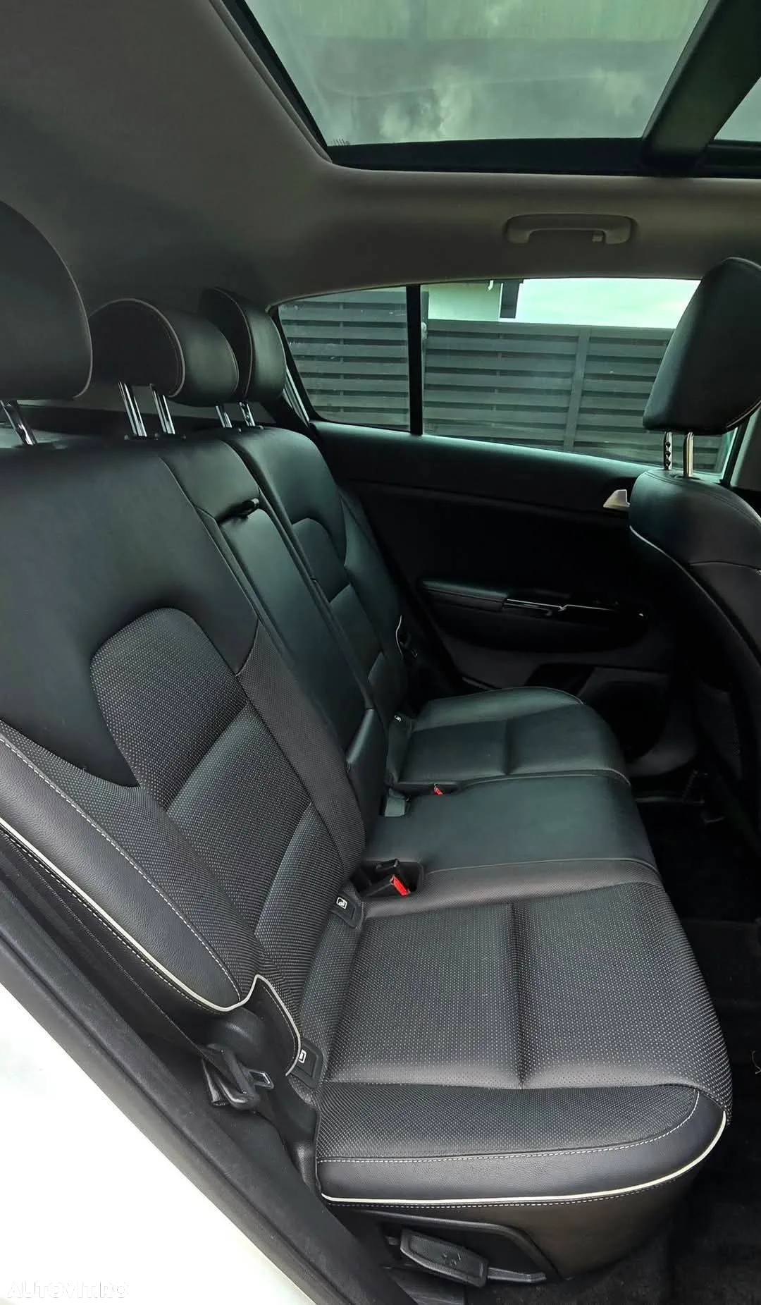 Kia Sportage 2,0 CRDI AWD Aut. Platinum - 11