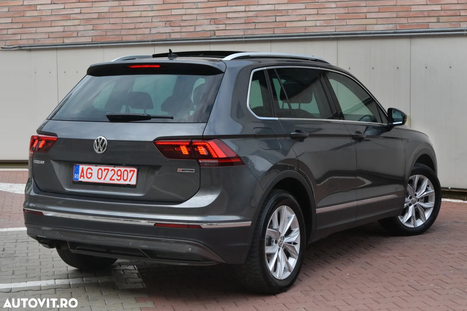 Volkswagen Tiguan 2.0 TDI SCR 4MOTION (BlueMotion Techn.) DSG Highline - 25