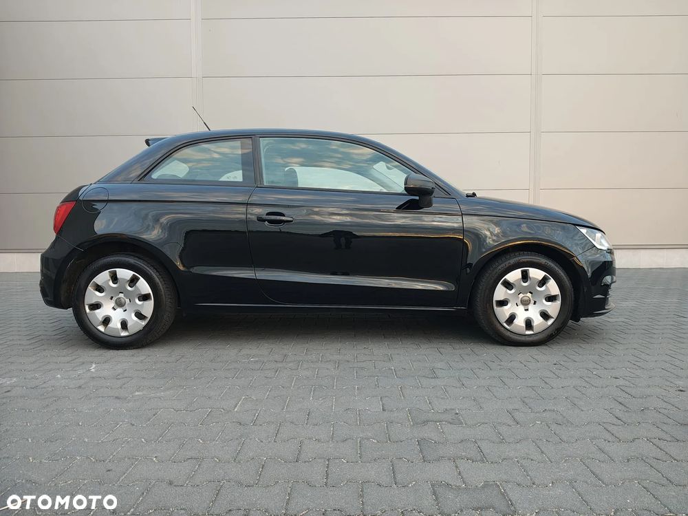 Audi A1 2015 photo 2