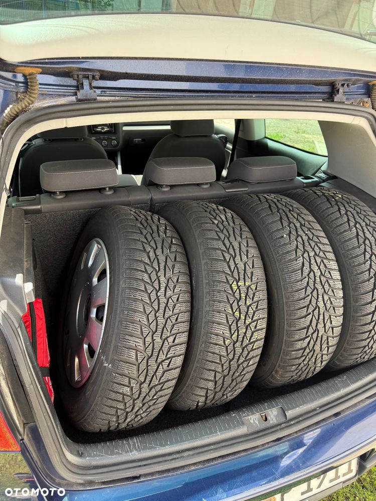Volkswagen Golf - 5