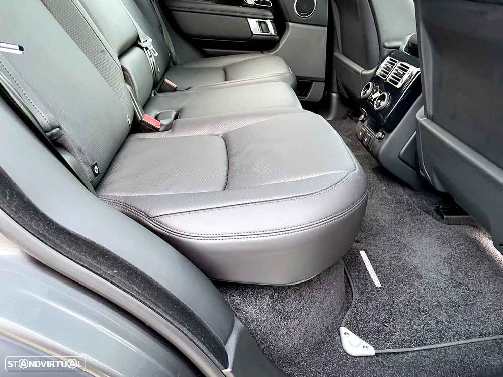 Land Rover Range Rover P400e Plug-in Vogue - 34