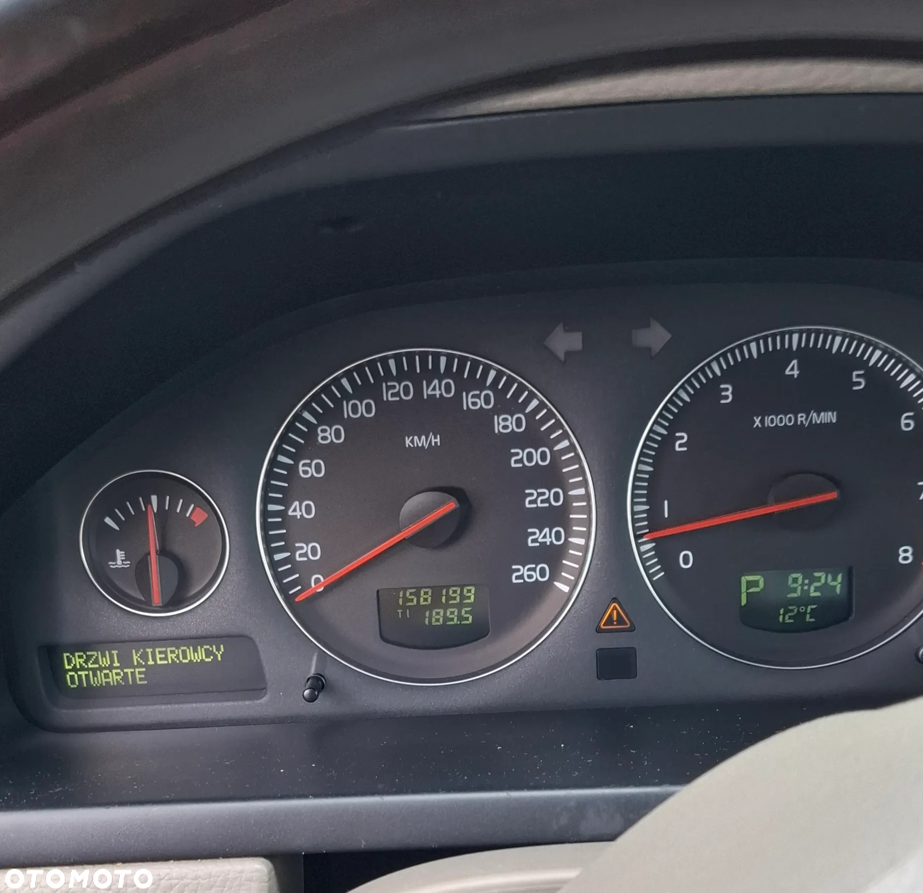 Volvo XC 90 4.4 V8 AWD Executive - 24