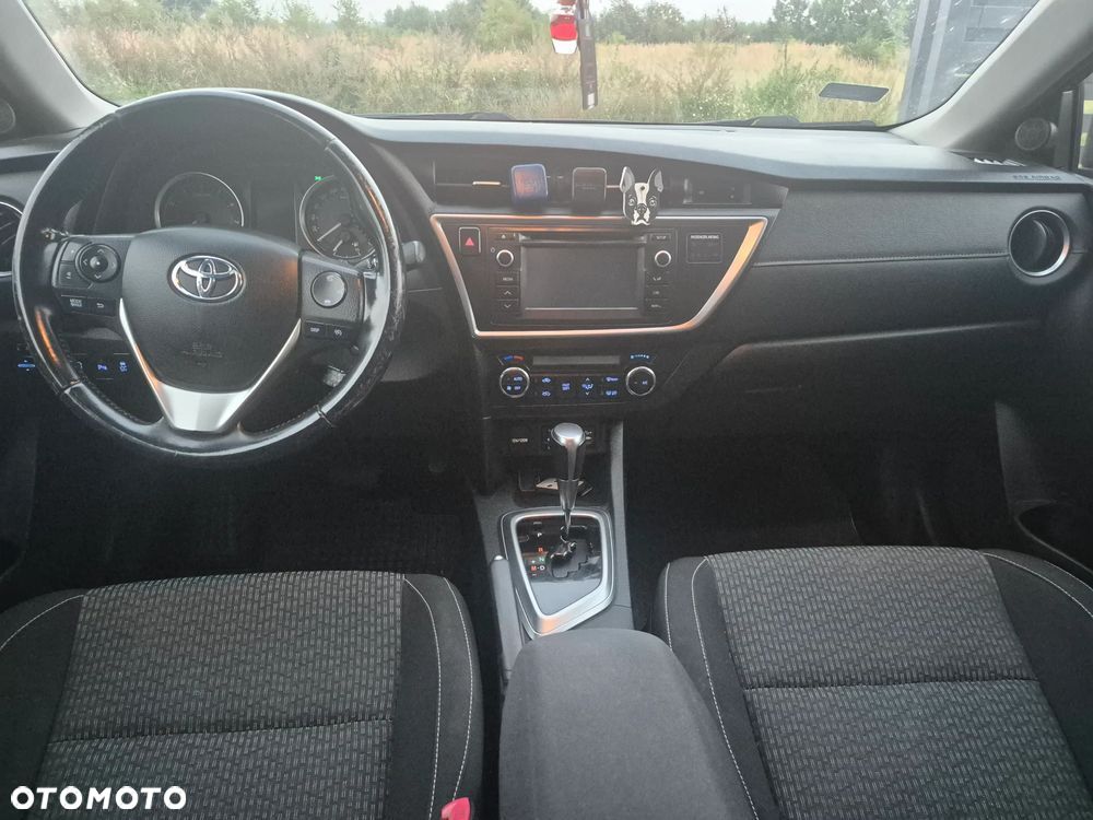 Toyota Auris - 11