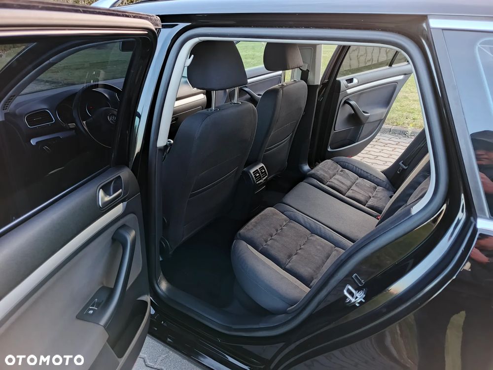 Volkswagen Golf 2.0 TDI DPF Highline - 11