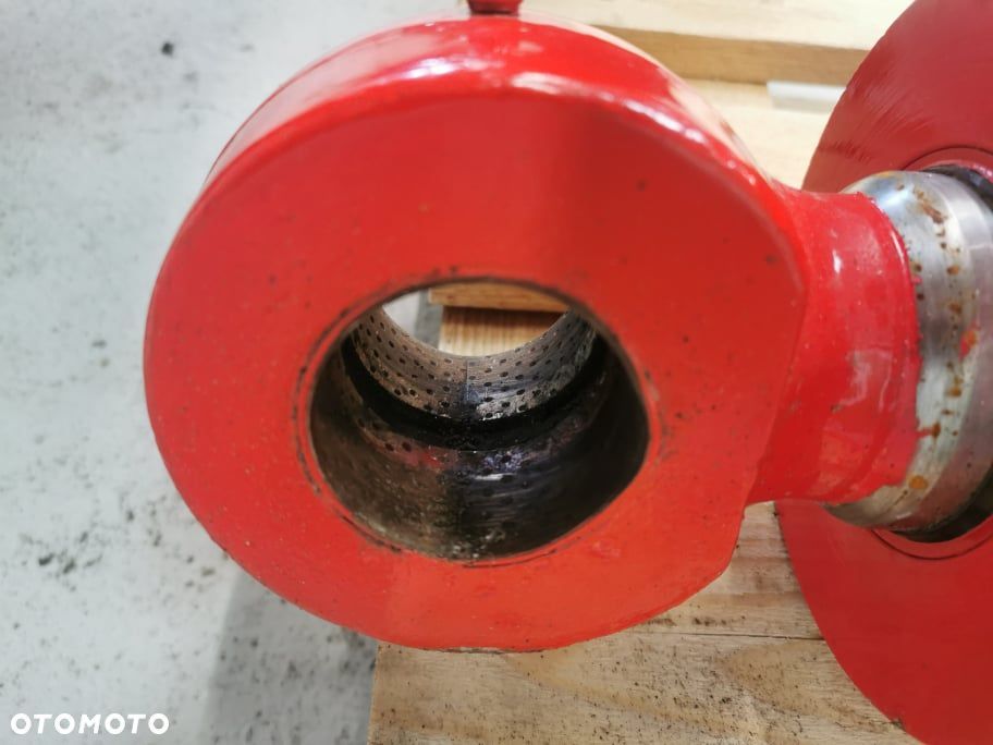 Manitou MLT 633 {Cylinder podnoszenia teleskopu} - 4