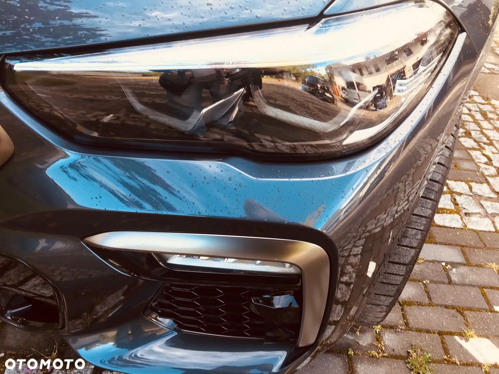 BMW X6 M50i - 12