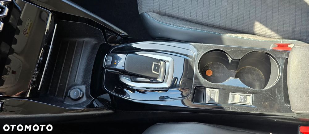 Peugeot 2008 1.5 BlueHDi Allure Pack S&S EAT8 - 20