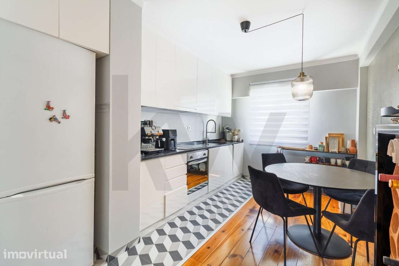 Apartamento T3 Totalmente Remodelado - Com Ar Condicionado - Equipado - Grande imagem: 4/17