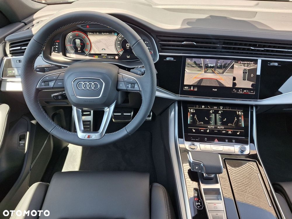 Audi Q8 - 16
