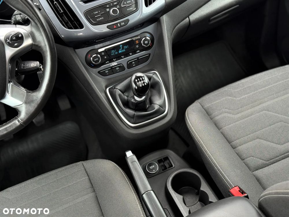 Ford Tourneo Connect 1.5 TDCi Titanium - 27