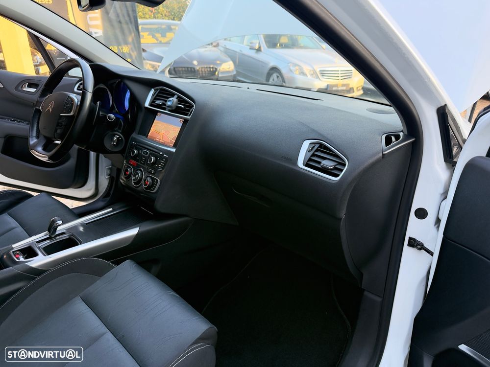 Citroën C4 e-HDi 110 EGS6 Stop/Start System Exclusive - 46